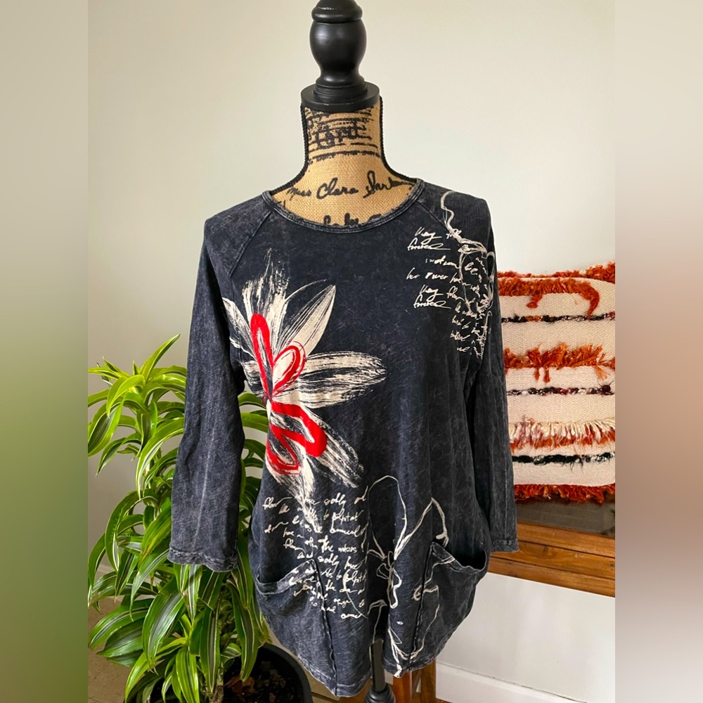 Jess&Jane tunic. Two front pockets. 100% cotton